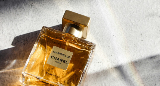 Історія бренду Chanel, популярні аромати та як вибрати свій ідеальний парфум